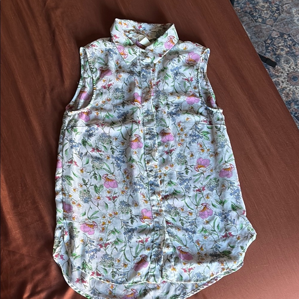 H&M Floral Sleeveless Button-Up Blouse